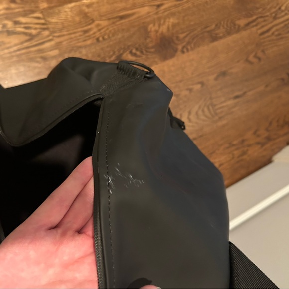 Rains Hilo Weekend Bag - Picture 4 of 4